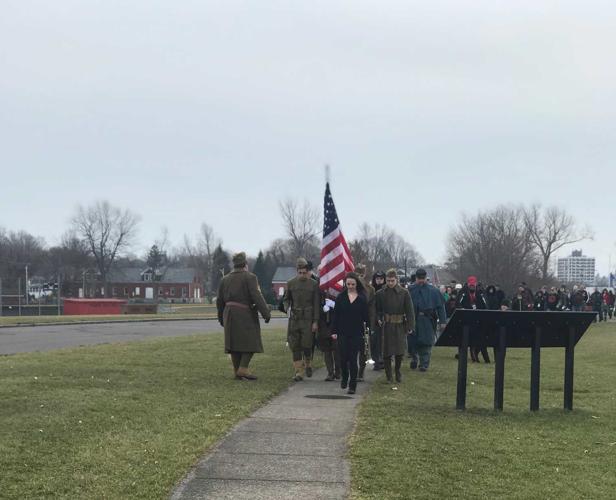 Wreaths Across America brings hundreds to Fort Ontario News
