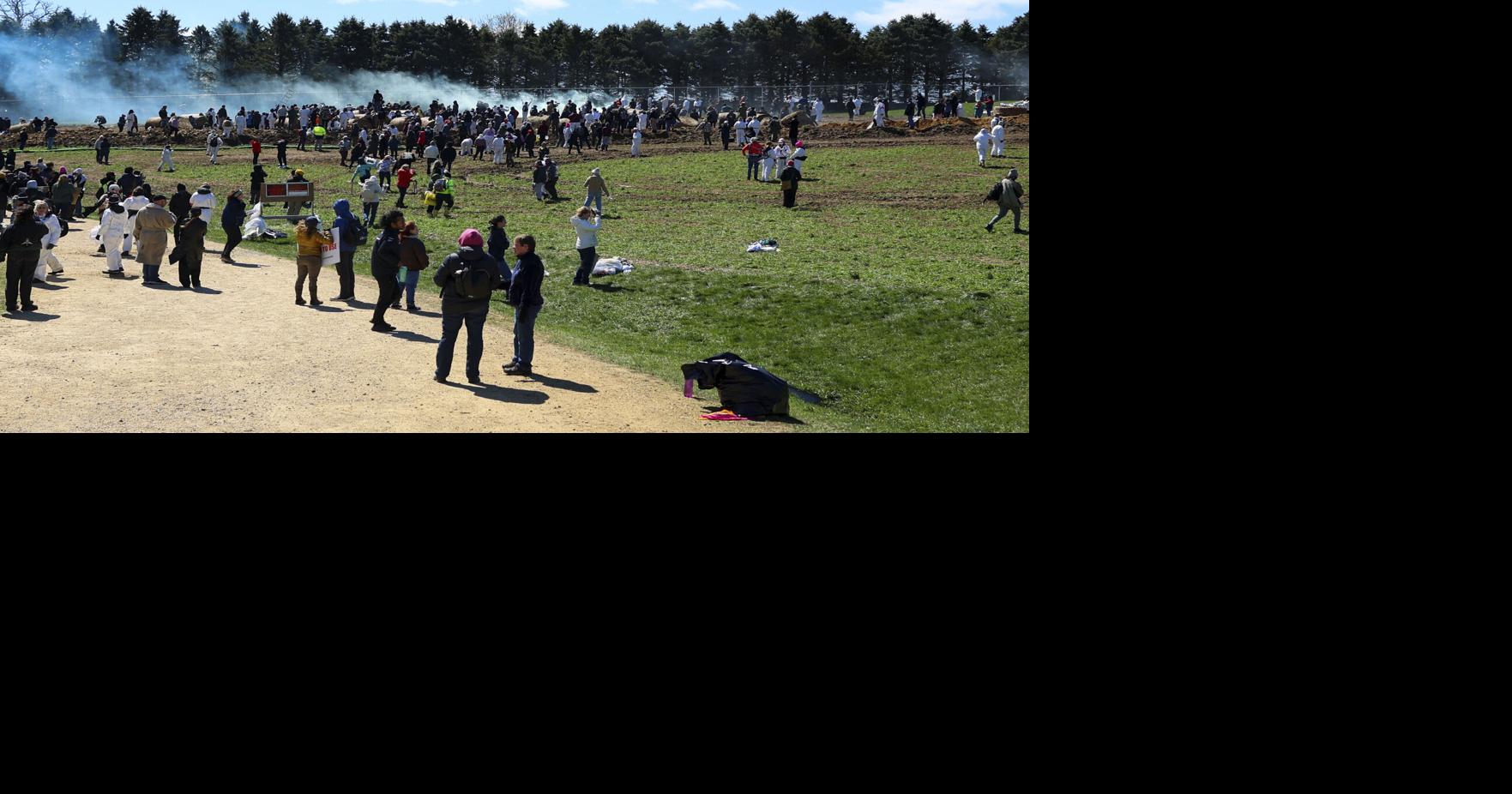 Hundreds trying to storm Wisconsin beagle research facility met with rubber bullets, pepper spray