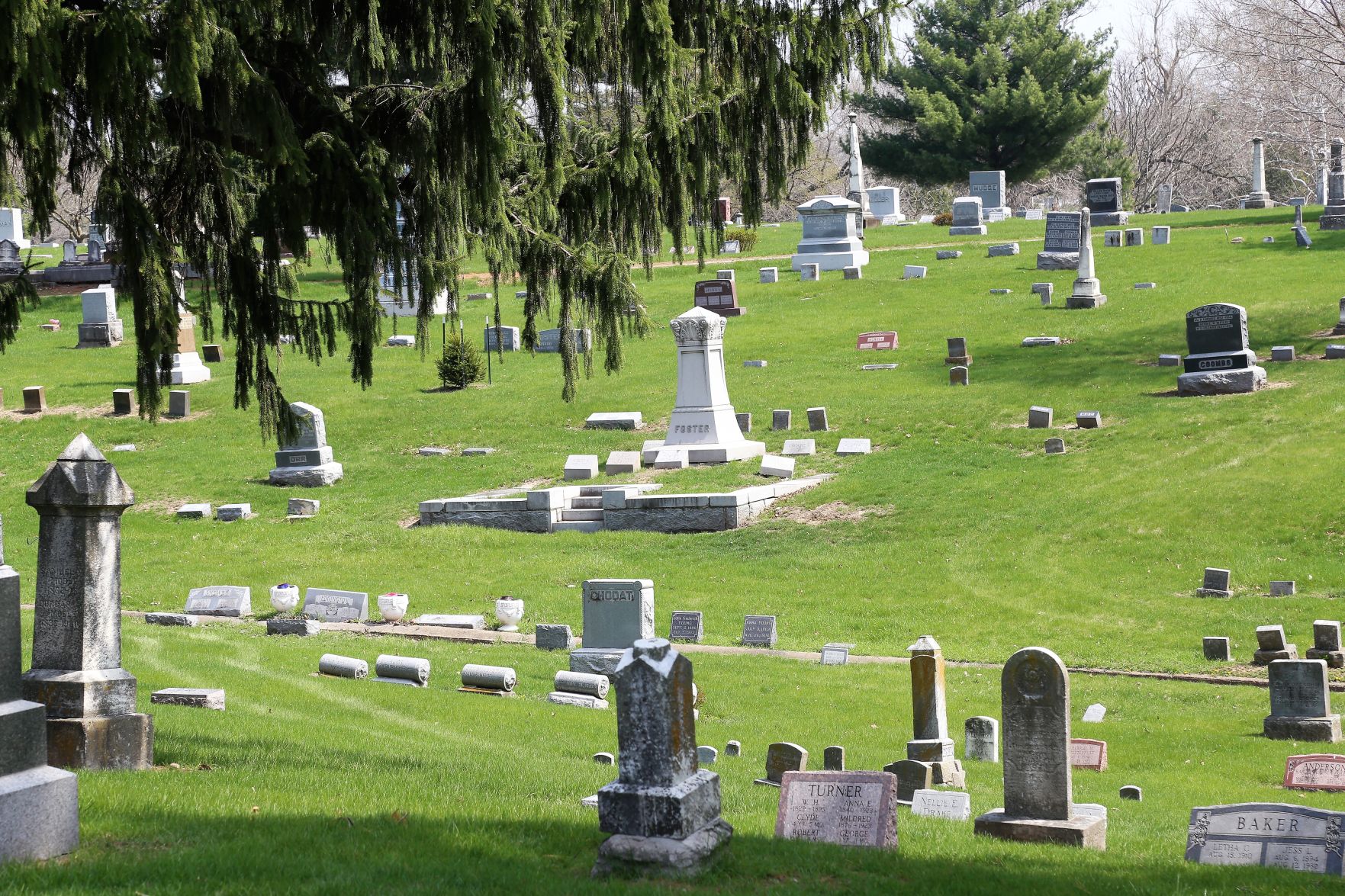Cemetery tour part of IHCC continuing education News