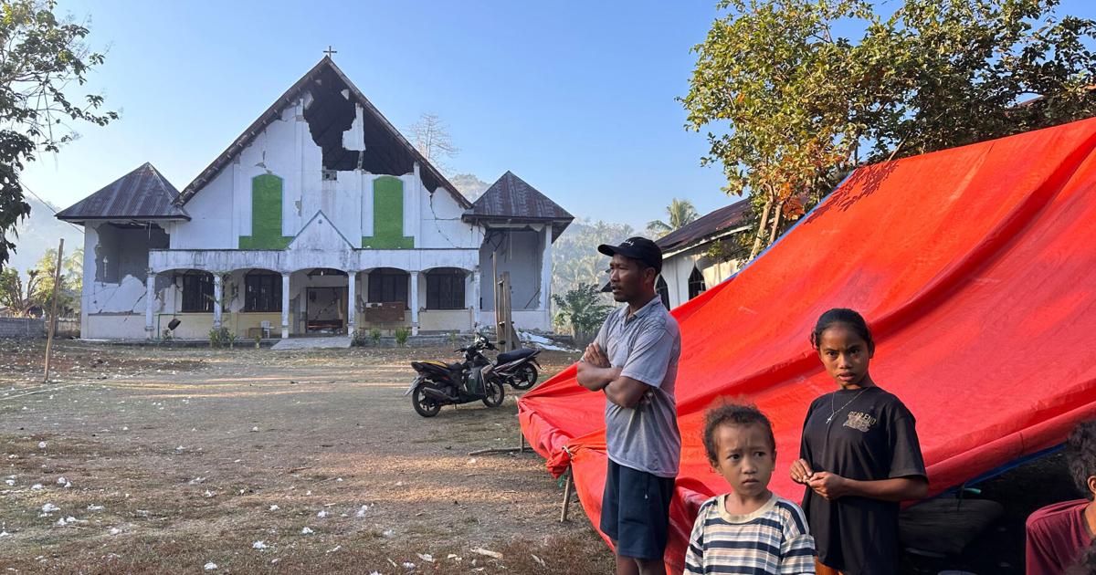 Photo: Ottumwacourier Indonesia Earthquake