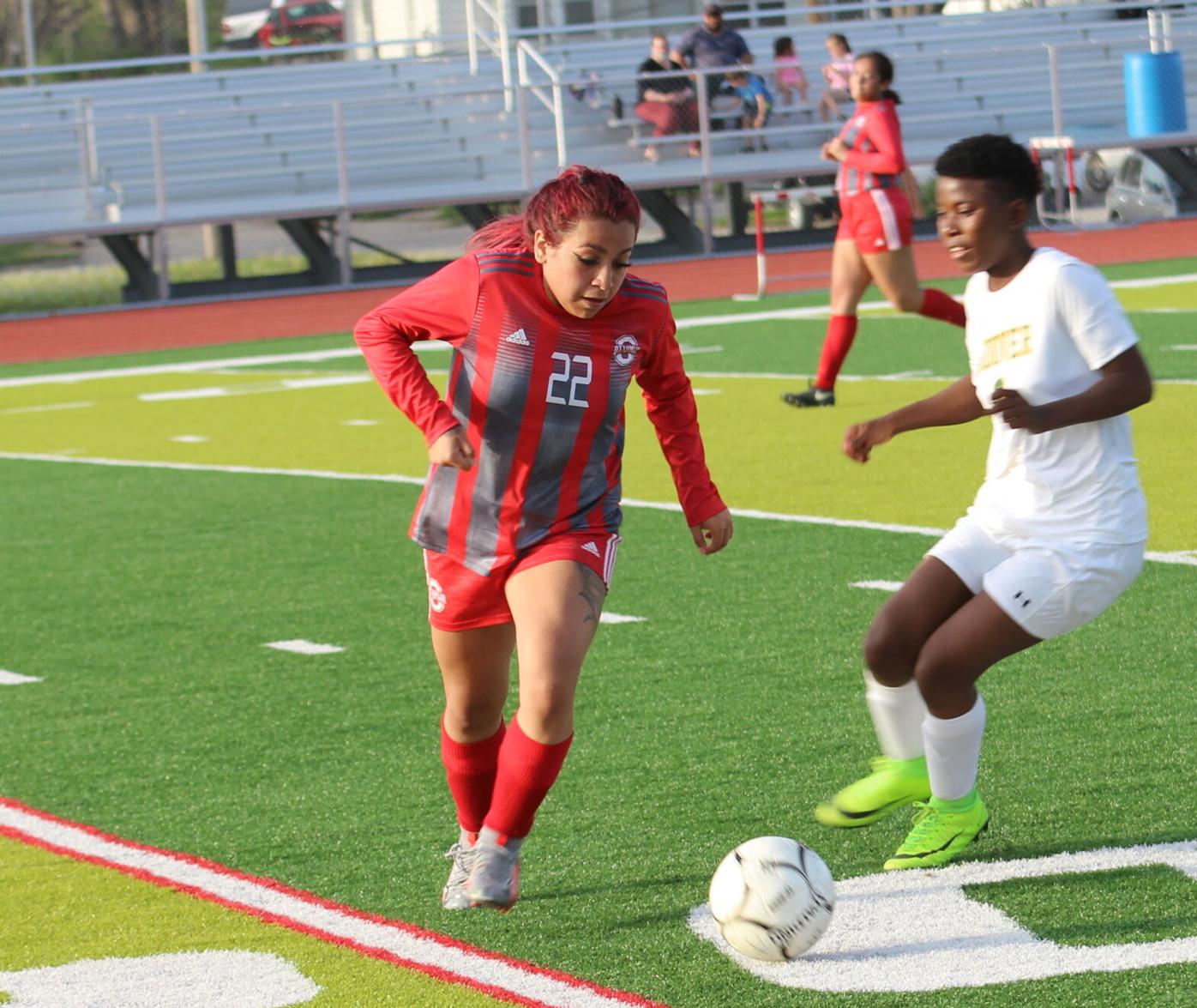 Girls Soccer Bulldogs Seeking Stronger Finish Sports Ottumwacourier Com