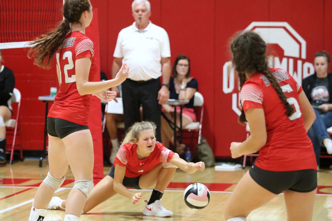 PREP VOLLEYBALL Trojans win thrill ride against Bulldogs for Ottumwa