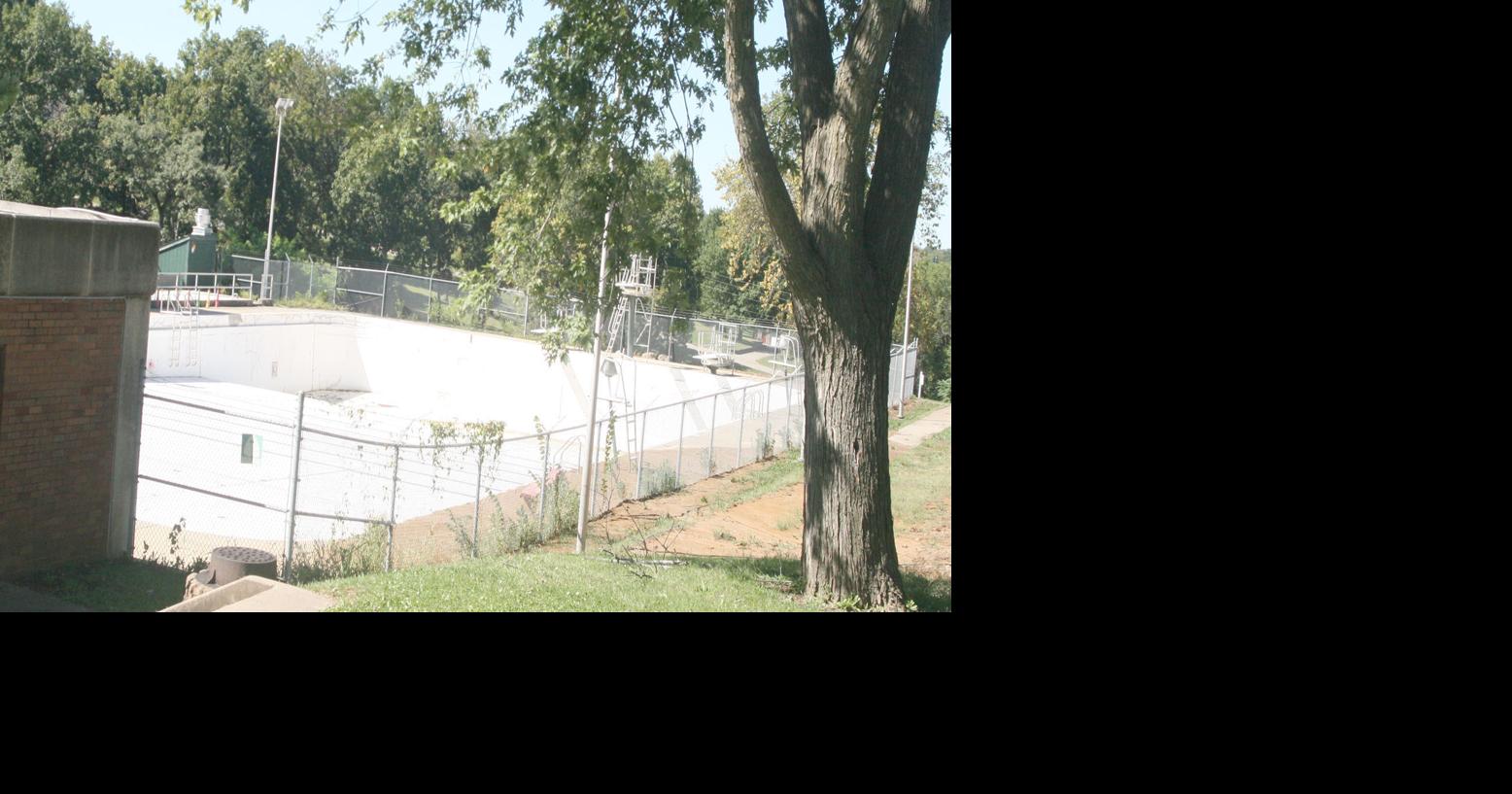 City Council serves up pool plans Centerville