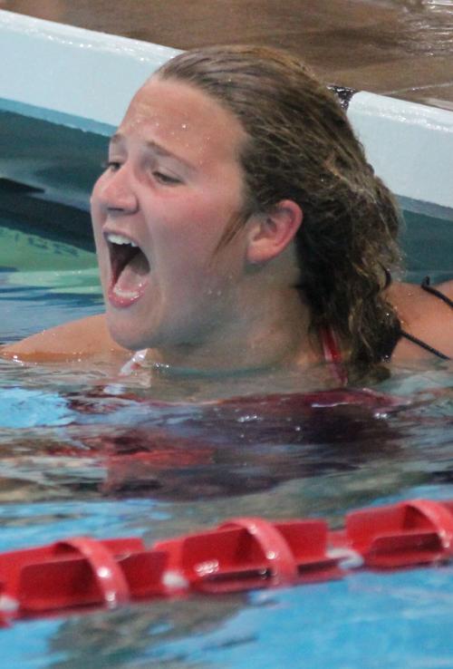 Bulldogs swim with Dragons