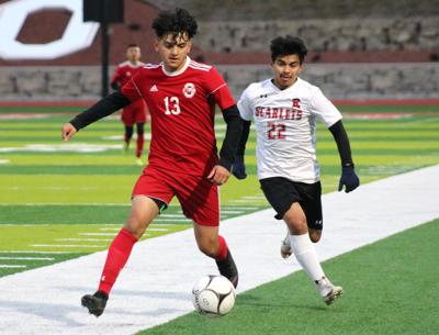 Boys Soccer Late Goal Lifts East Over Bulldogs High School