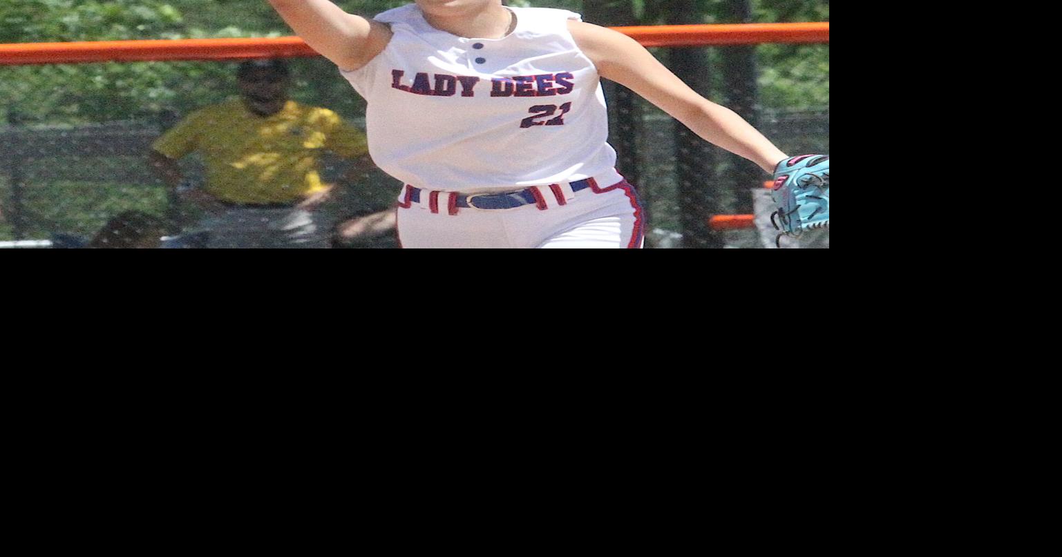 Prep softball: Unbeaten Lady Dees win Fairfield Invitational