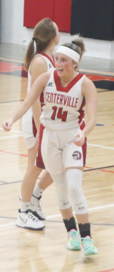 Redettes edge Mustangs in thrilling SCC opener