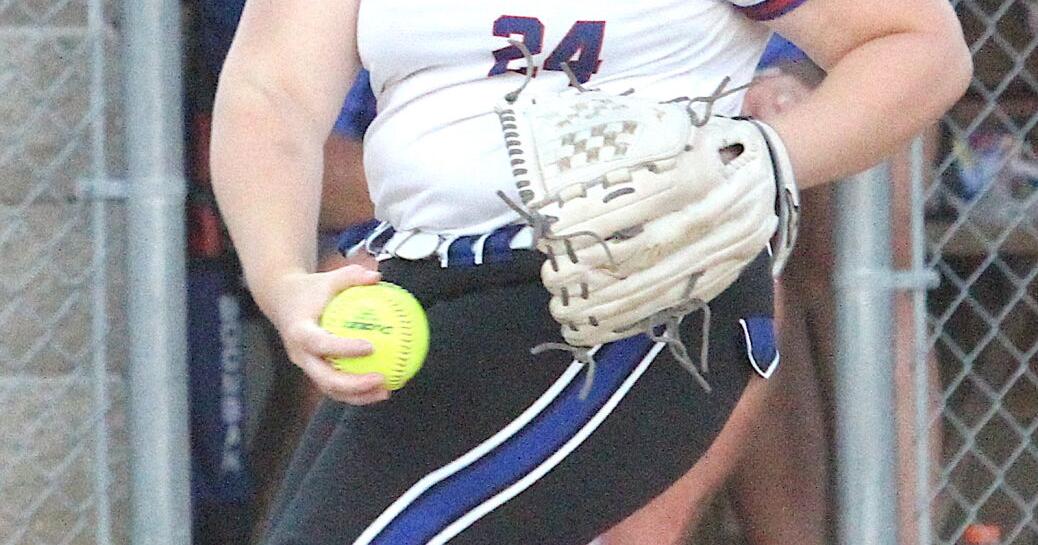 Tuesday's prep roundup: Third-ranked Lady Dees slam past Centerville in SCC showdown