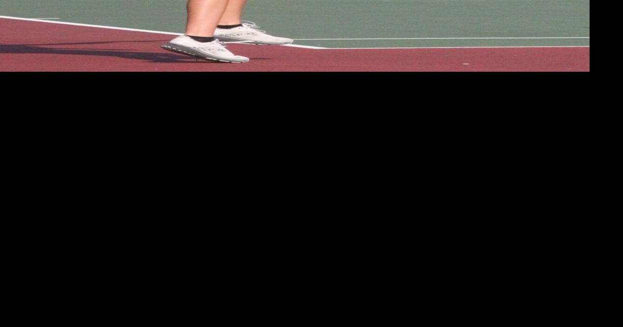 Girls tennis: Comebacks lead Mustangs to first dual win