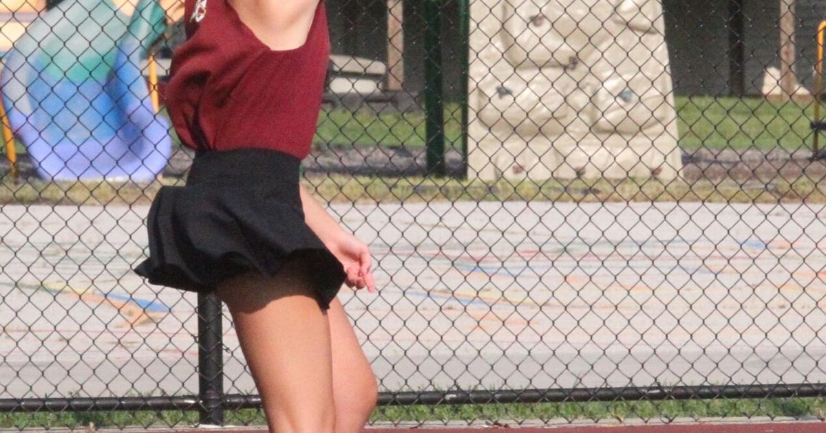 Girls tennis: Comebacks lead Mustangs to first dual win