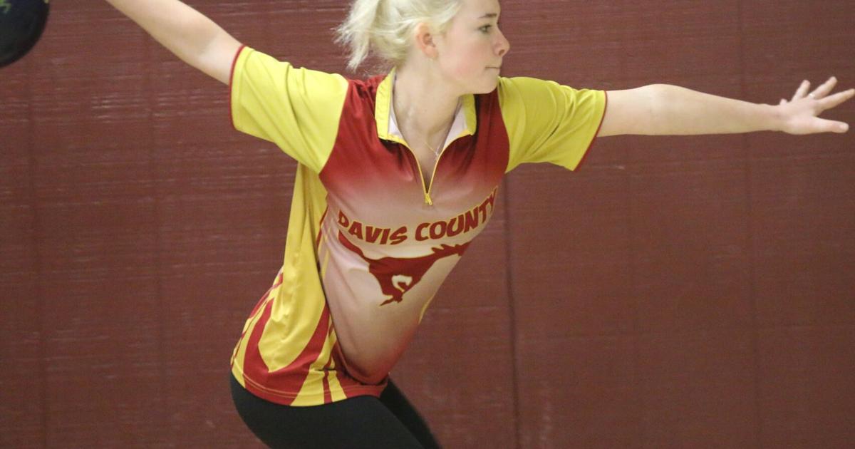 Lizzy Rees Bowling Prep bowling: Every pin counts | Sports | ottumwacourier.com