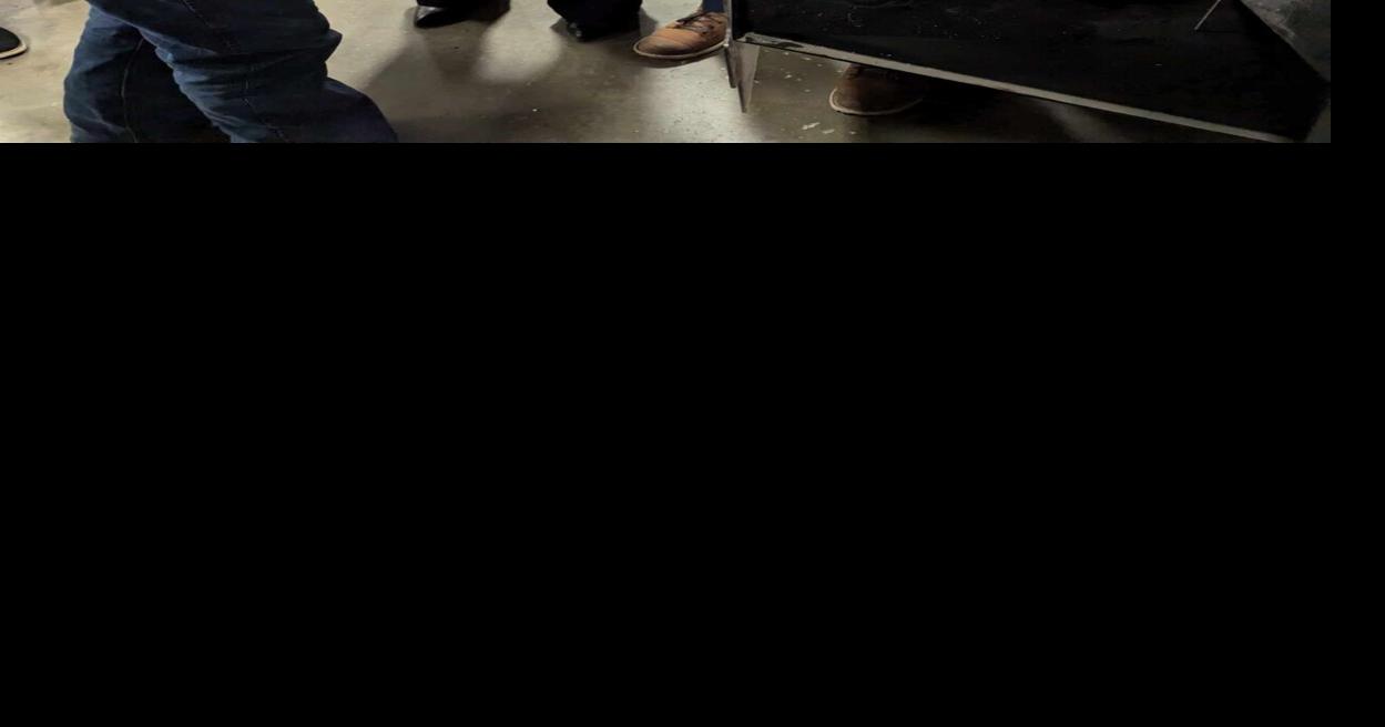 Iowa Sec of Ag Mike Naig impressed on Pella tour