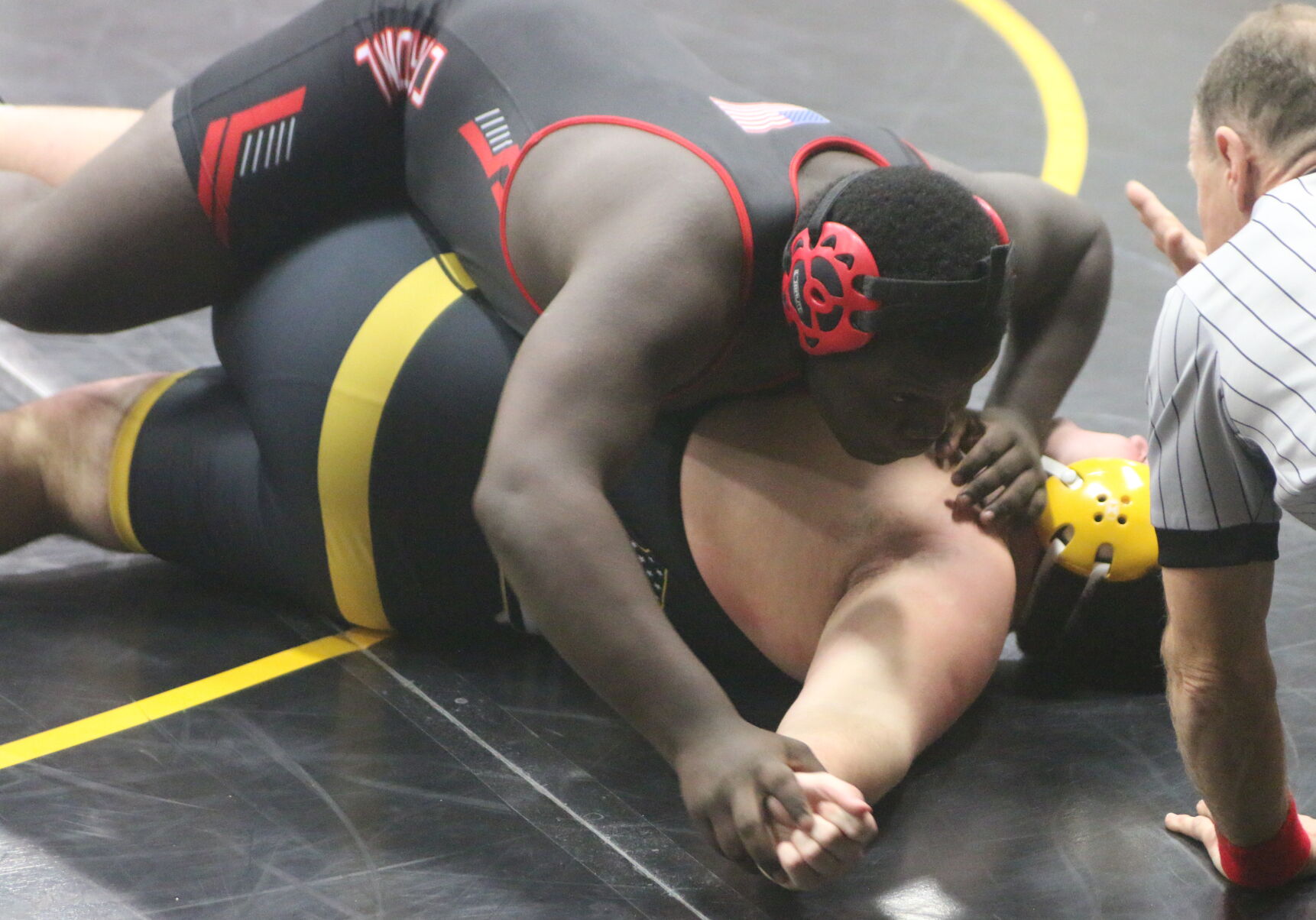 Sectional wrestling Cardinal sophomore blazes own trail to districts Sports ottumwacourier picture