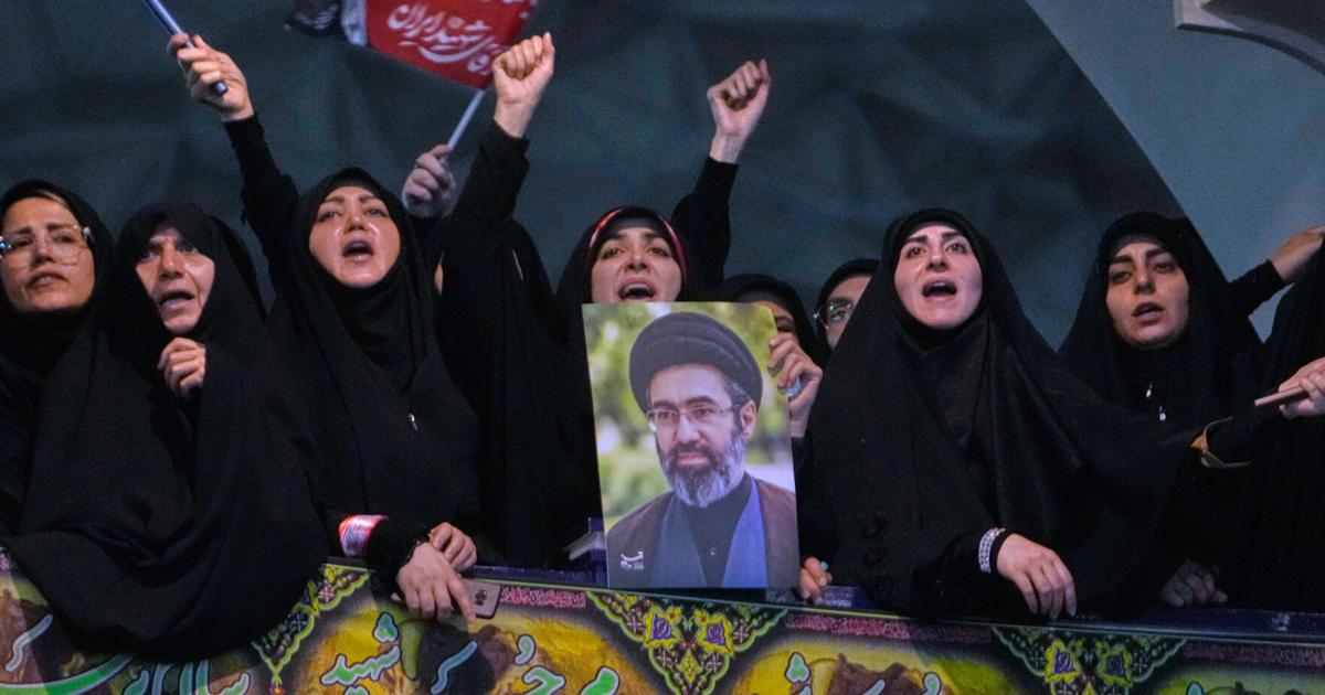 Photo: Ottumwacourier U.S. Reimposes Blockade, Iran Threatens Energy Export Halt