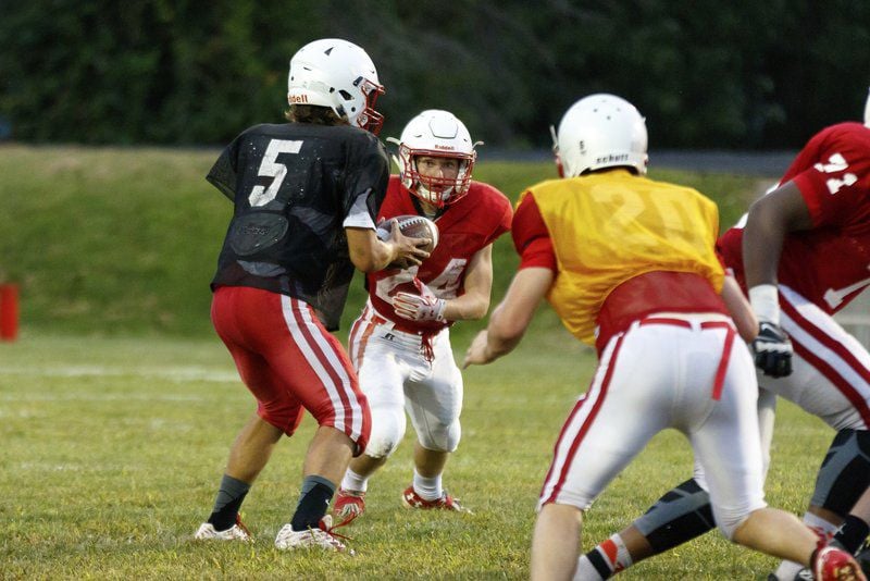 Bulldog football takes brotherly bond in new season | High School ...