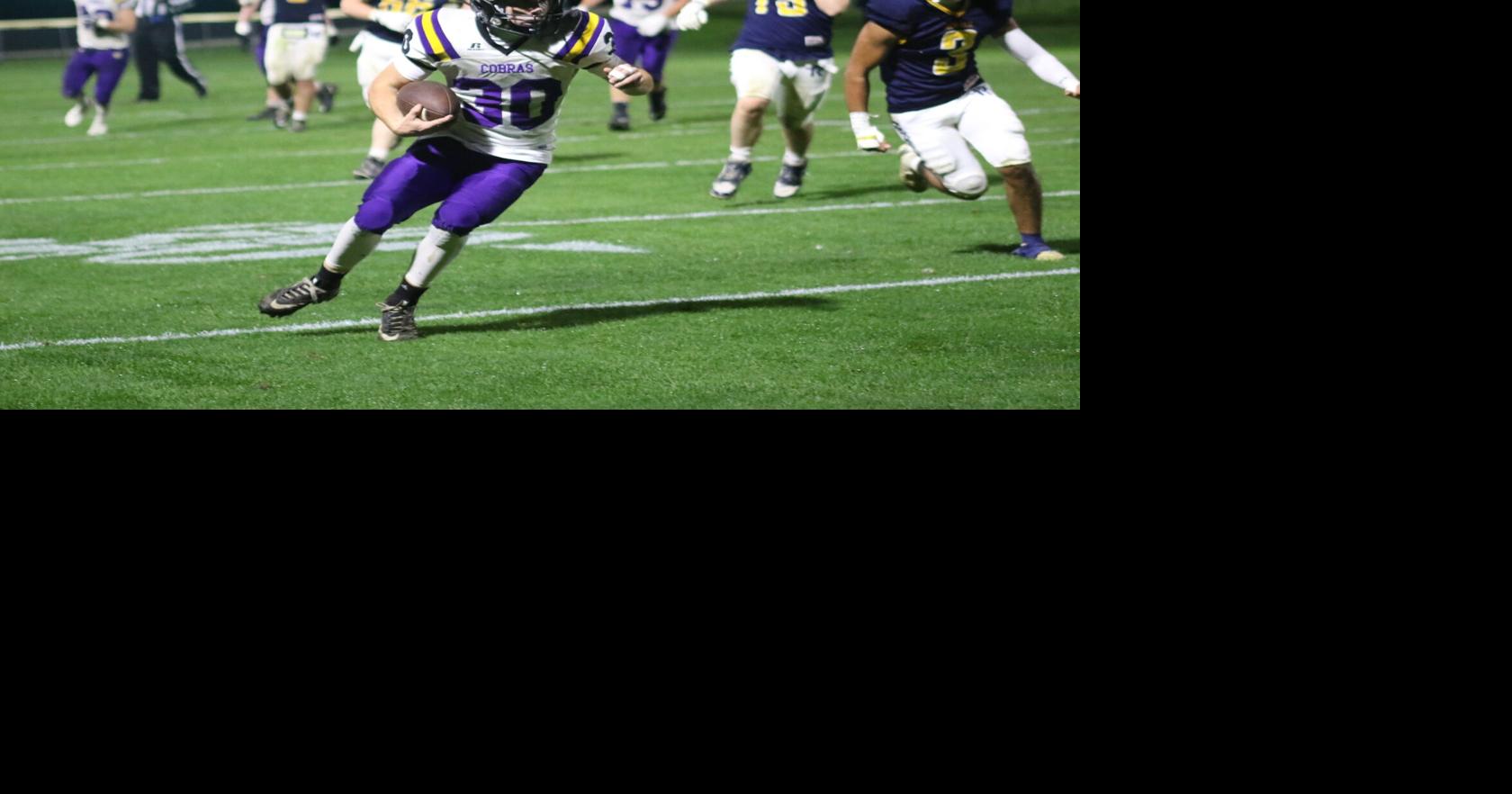 Prep football: Top-ranked Regals rush past Cobras