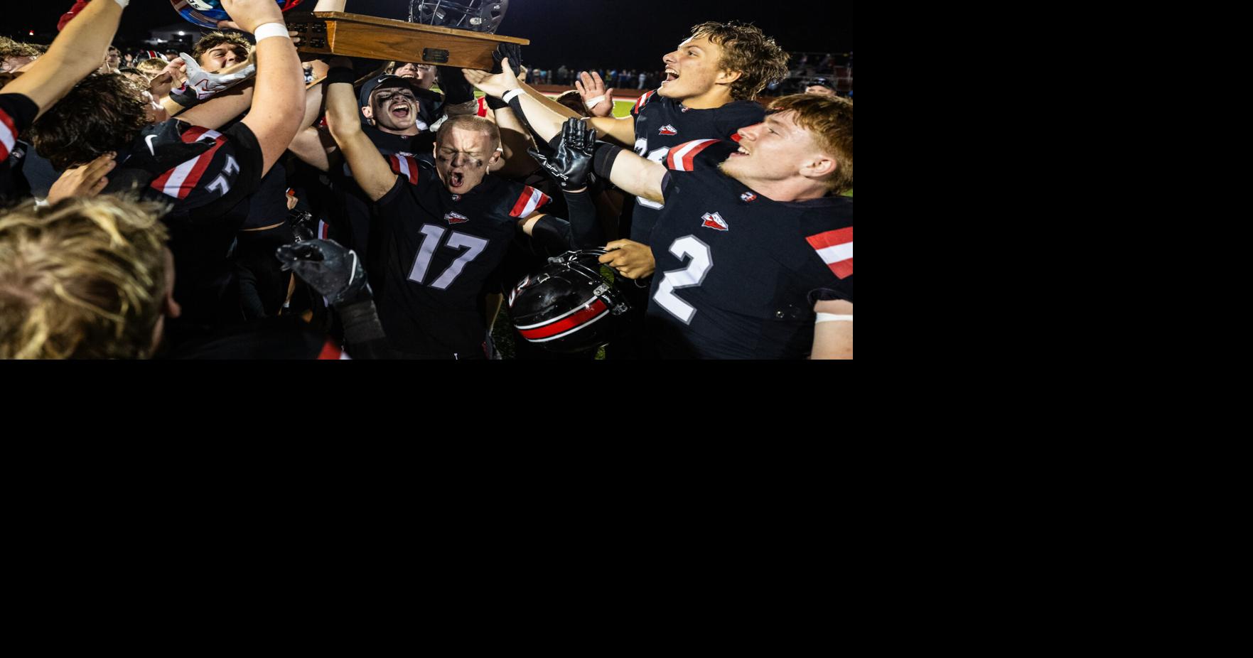 Prep football: Big Reds win 'Battle of Highway 5'