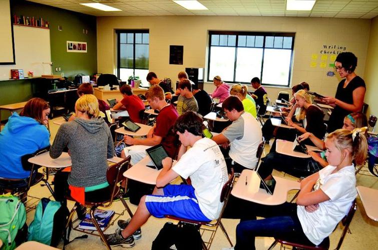 Pella Christian rolls out new iPad 1:1 program | Southeast Iowa |  ottumwacourier.com