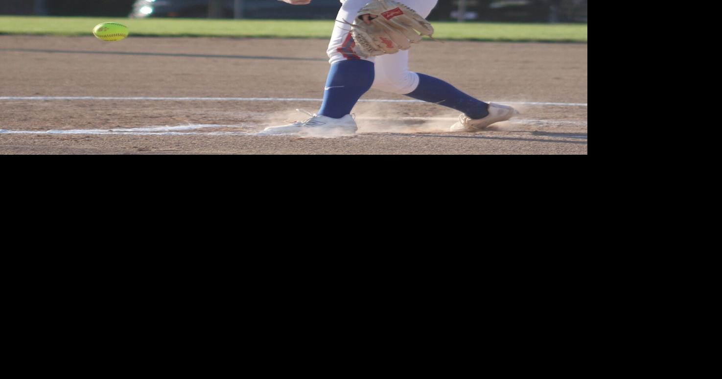 Prep softball: Pence's 17Ks push Albia to 18th straight