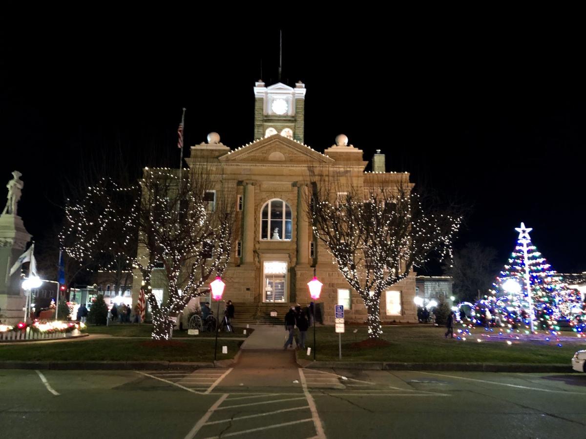 Albia time travels to a Victorian Christmas Entertainment