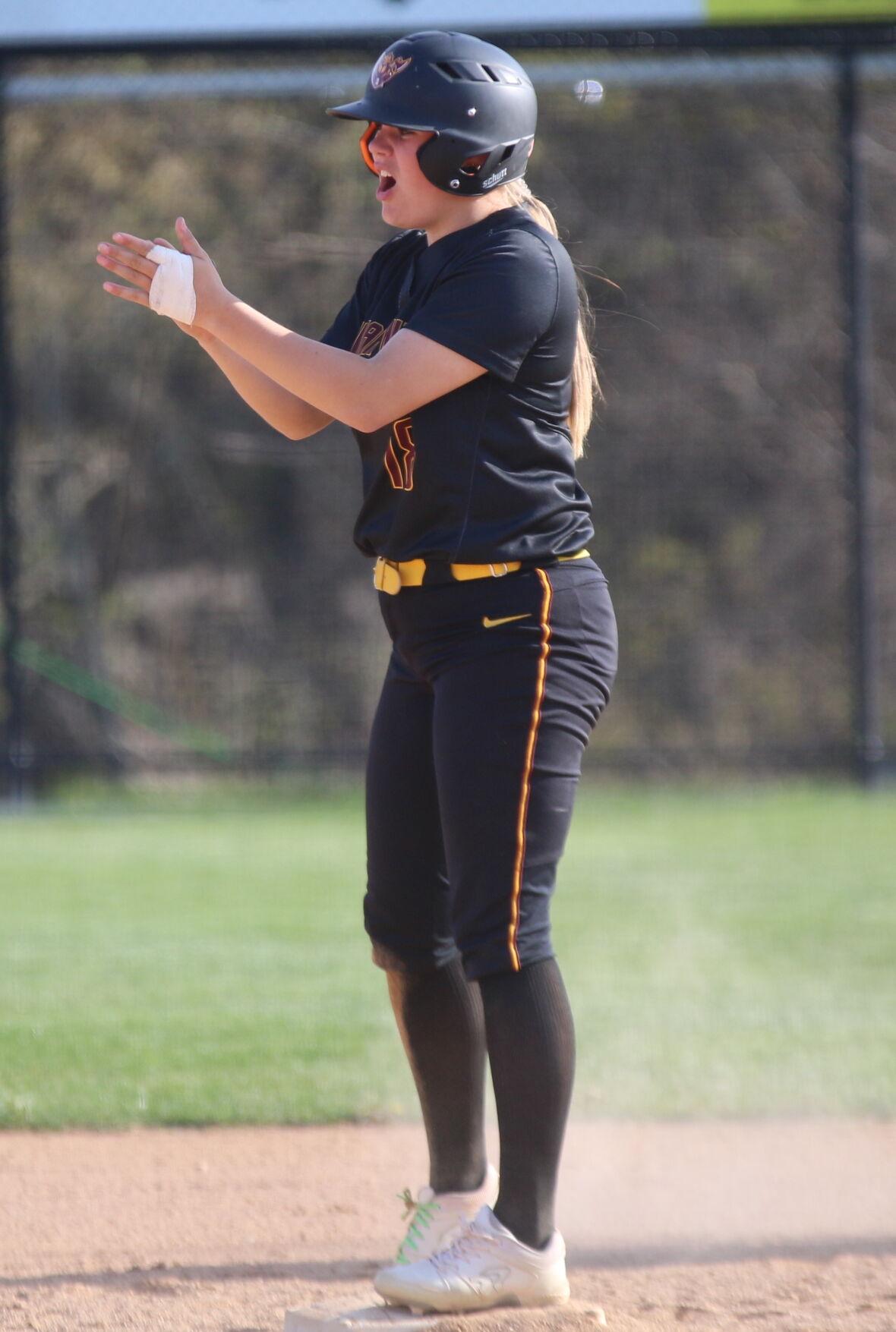 JUCO softball Warriors take first two from Blackhawks Sports