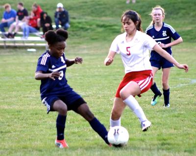 Ottumwa Girls Soccer Team Drops Fourth Straight Chad Drury Ottumwacourier Com