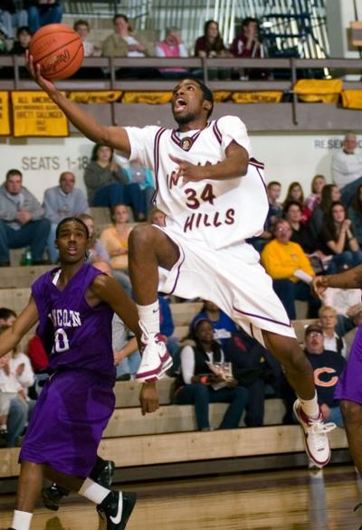Drive And Dish Indian Hills Offense Sparks Easy Win Sports Ottumwacourier Com