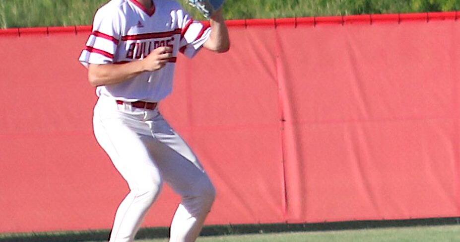 Prep baseball: Ottumwa offense fires in sweep