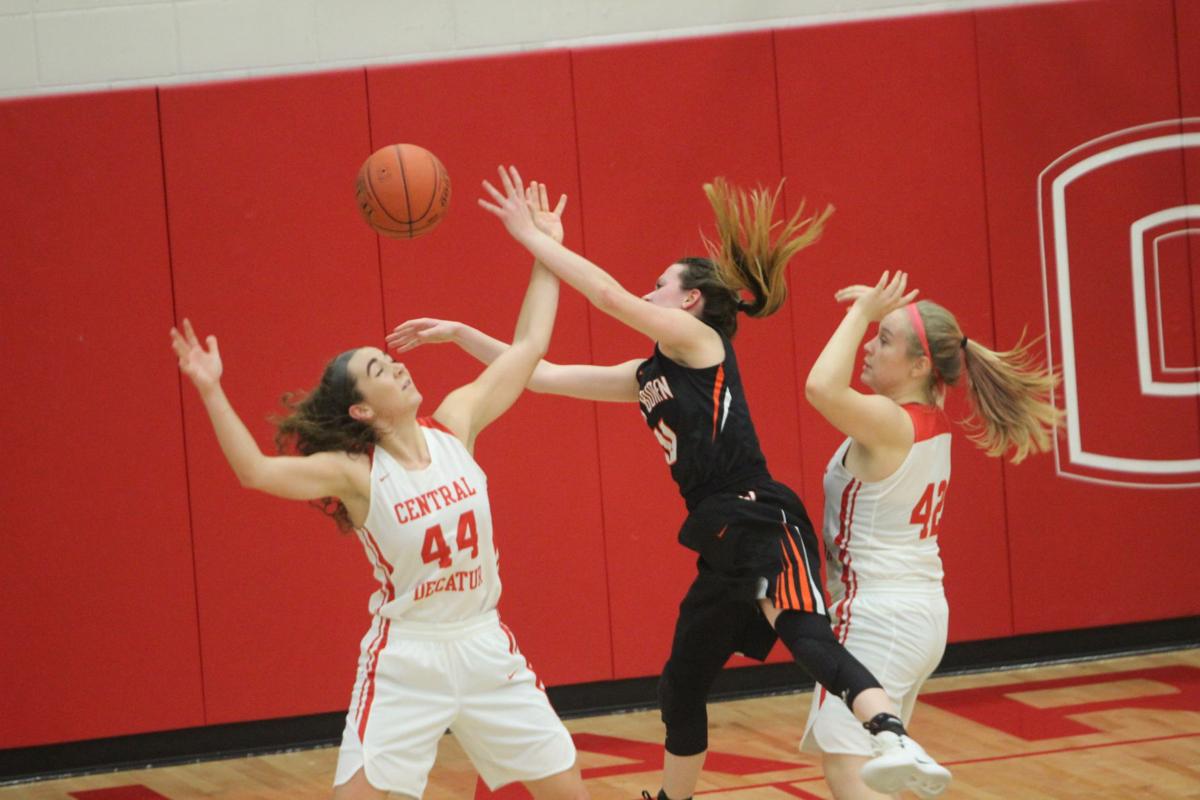Girls Basketball No 8 Van Buren Falls To No 2 Central Decatur