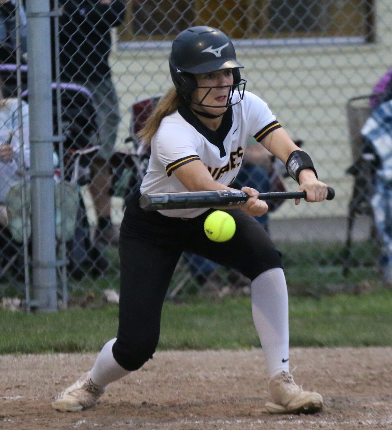 1A district softball Savages squeeze into regional finals Sports
