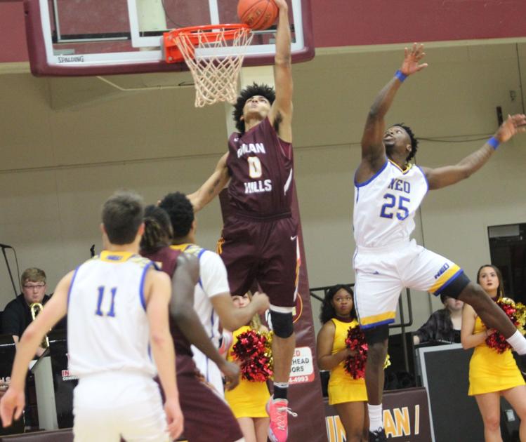 Juco Basketball Childs Play Lifts Indian Hills Sports