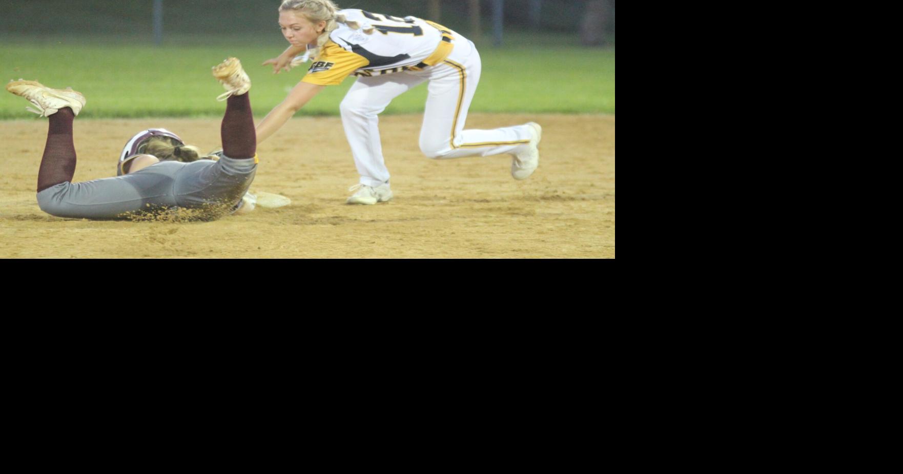 Prep softball: Rockets come out swinging | Sports | ottumwacourier.com