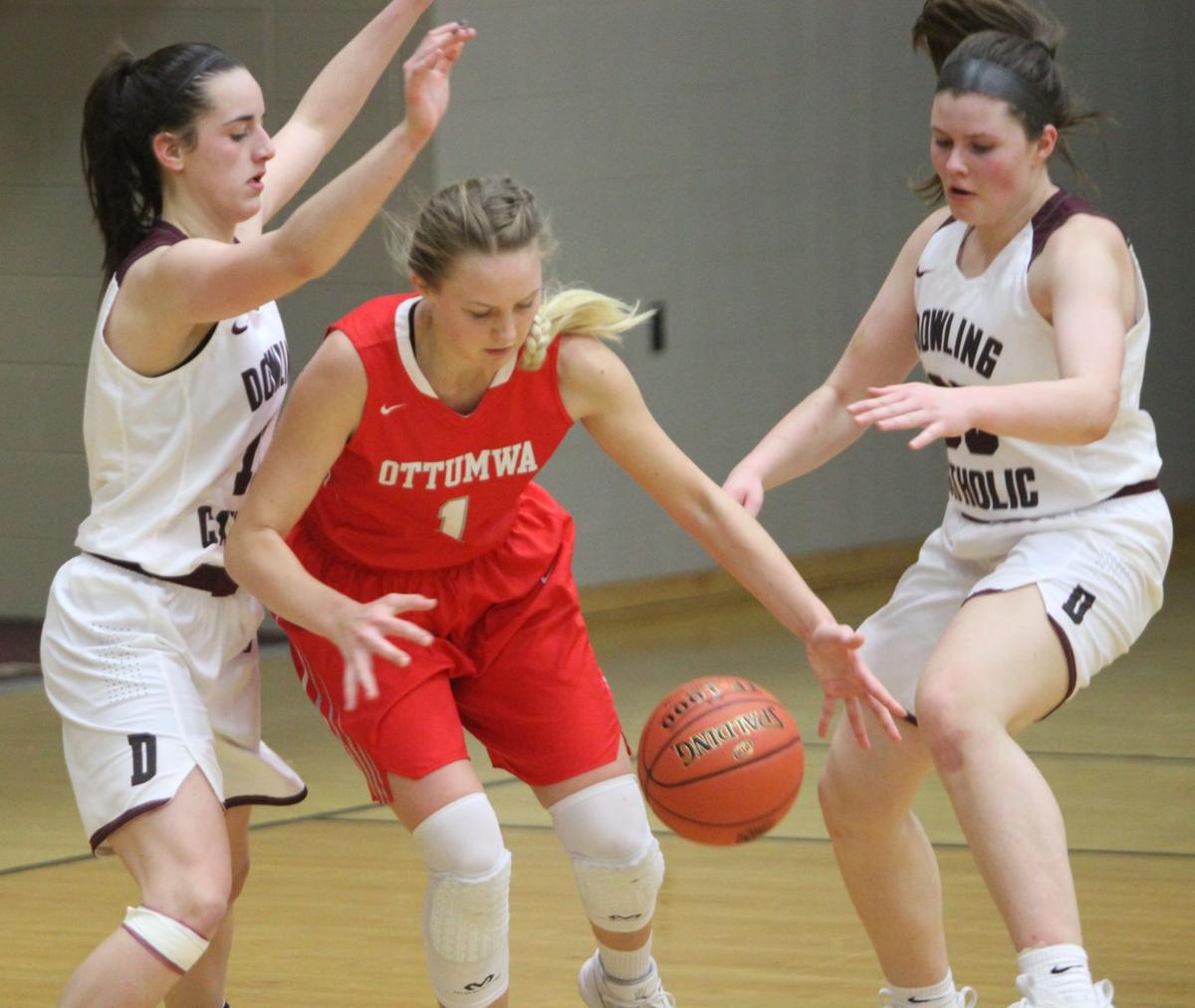 Girls Basketball Dowling Ends Ottumwa S Winning Season High