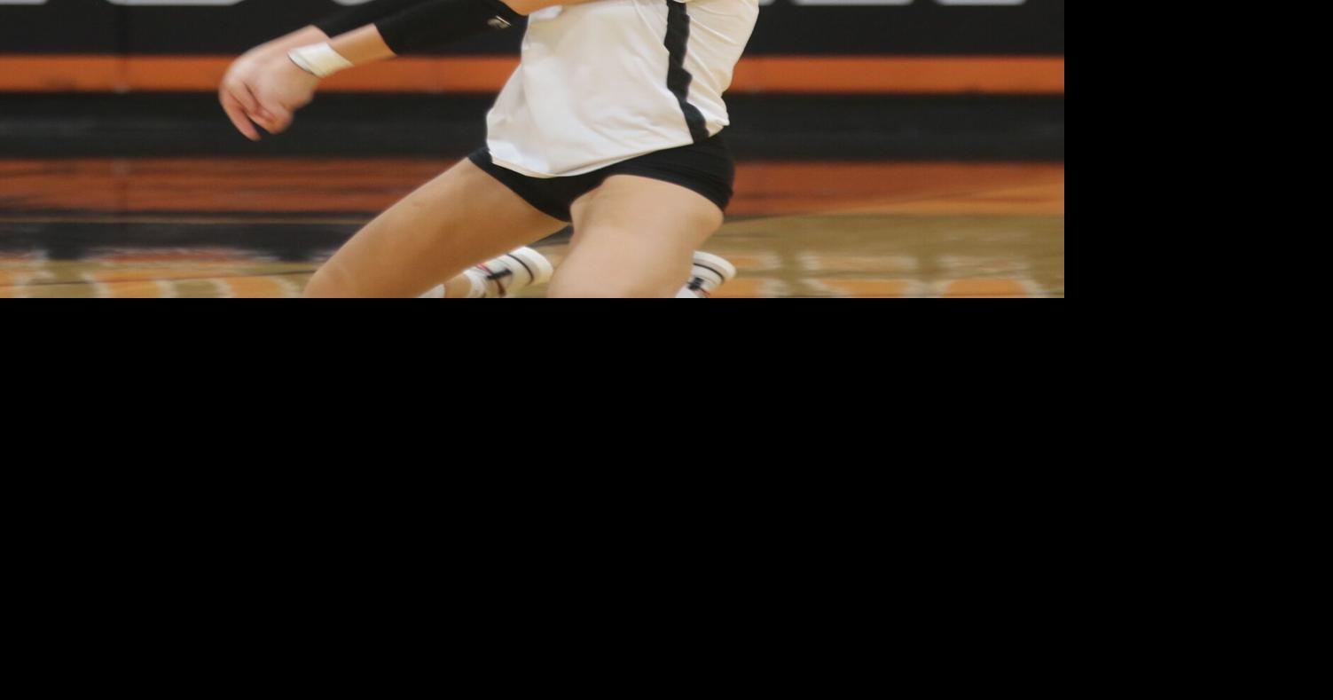 Prep volleyball Trojans take down Albia on Senior Night Sports