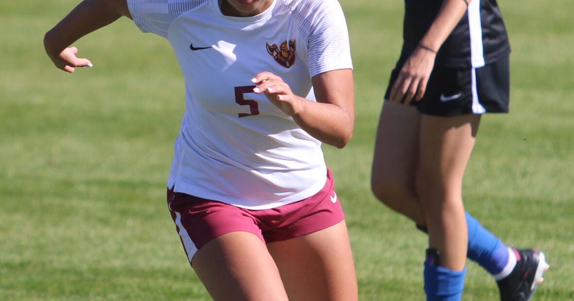 Women's soccer: No. 19 IHCC wins seventh straight match