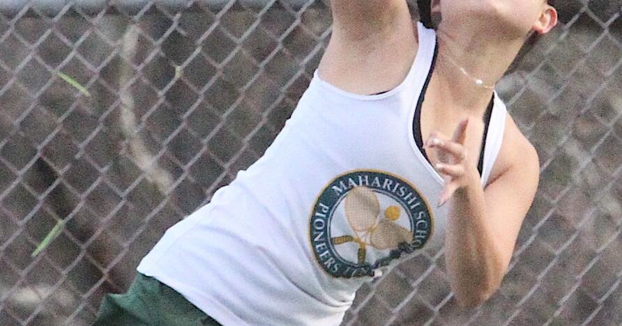 Girls tennis: Pioneers edge Lady Dees
