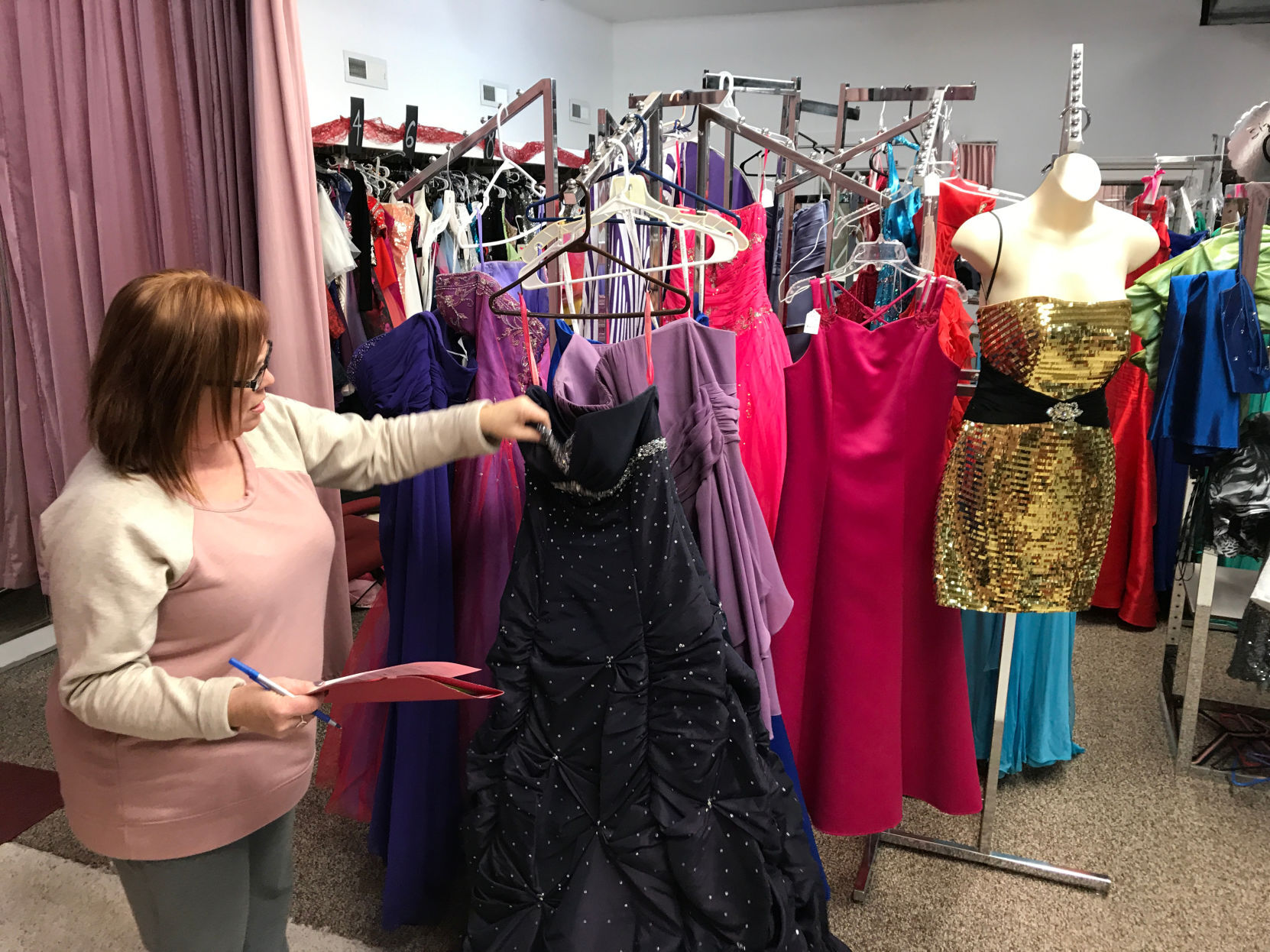 Divas dress outlet store