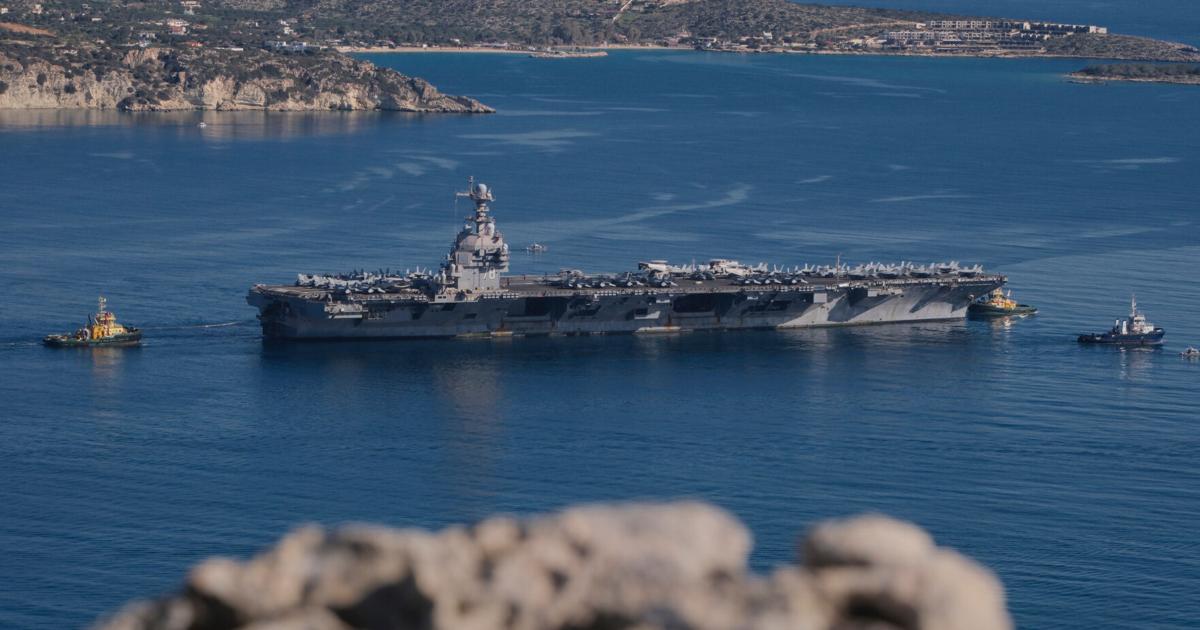 Photo: Ottumwacourier Trump Carriers Catapults