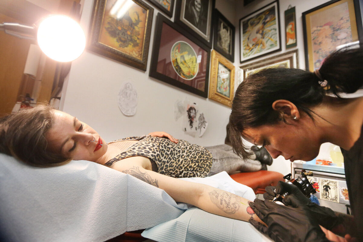 Toronto tattoo artist inking in honour of missing and murdered indigenous  women