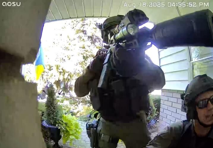 ‘They have a gun on me': Doorbell camera captures Halton police entering Burlington home in traumatic swatting hoax