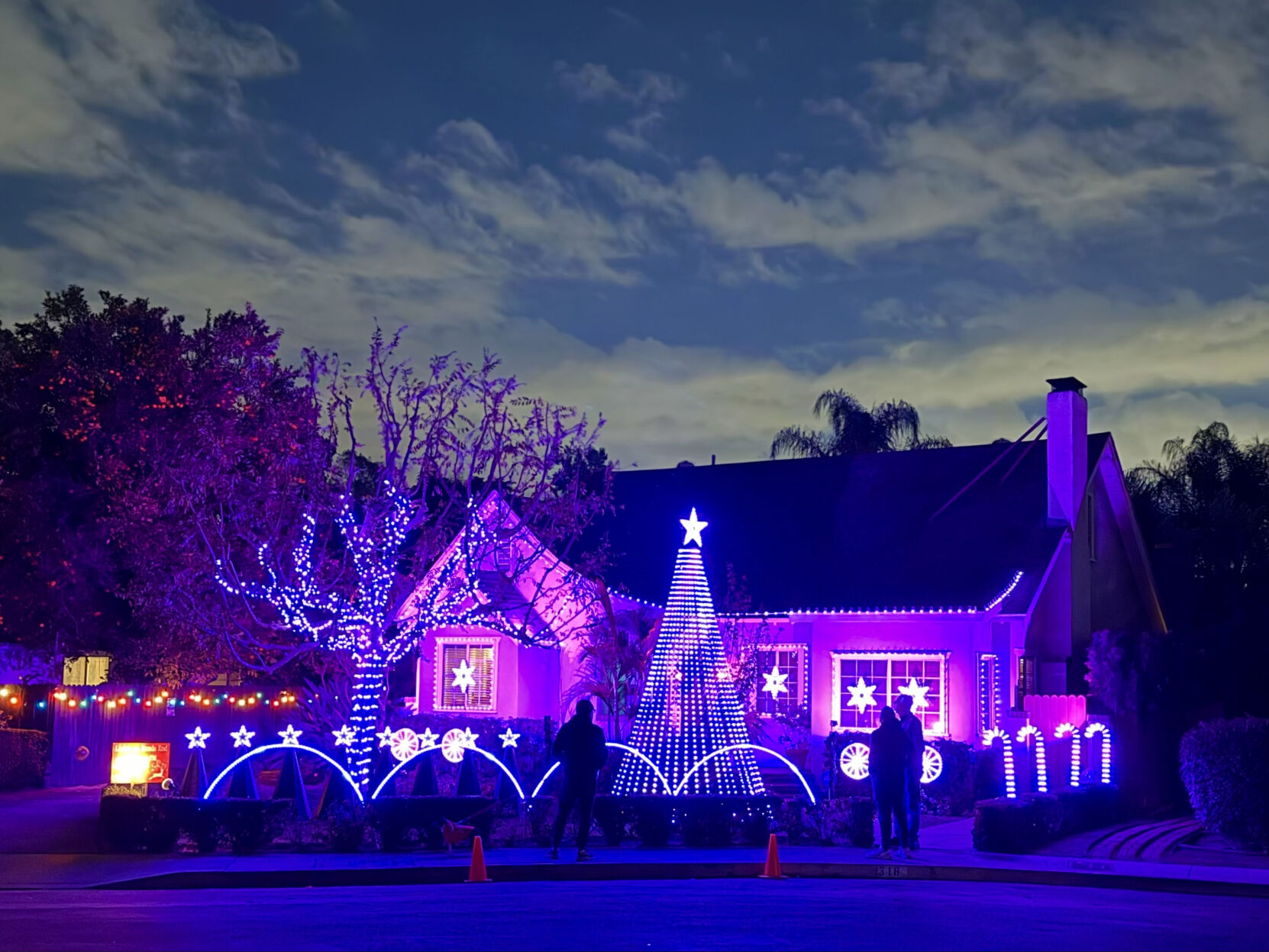 Winter Decorating Contest Winners 'Dazzle' | Glendale News