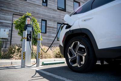 California is mandating a switch to electric cars