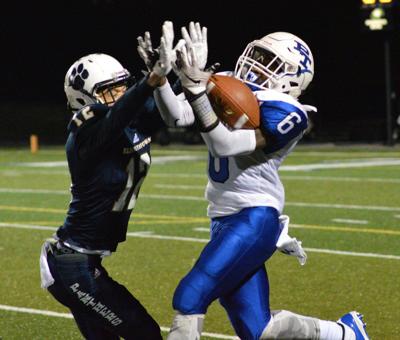 E Town Comes Back Holds Off Paducah Tilghman In 3a Playoffs