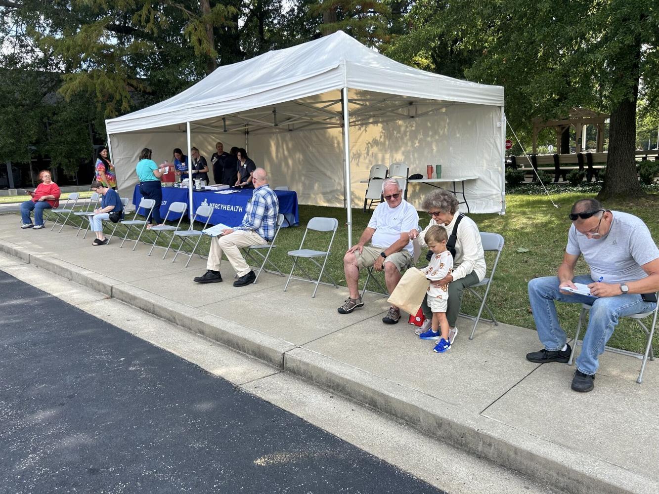 Mercy Health holds first free flu shot clinic of the year at library