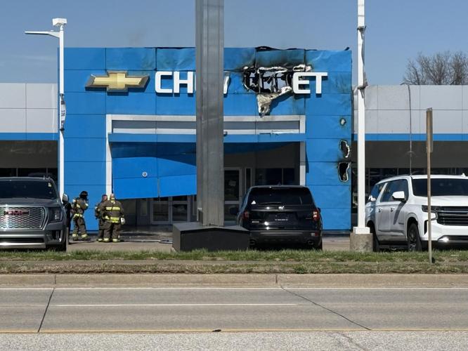 Crews put out fire at local car dealership | News | paducahsun.com