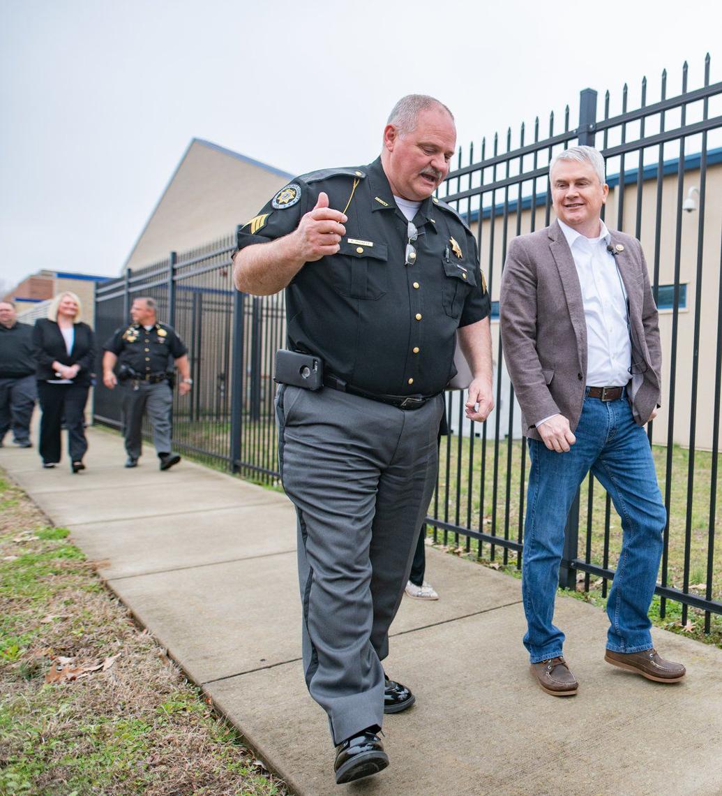 Comer tours McCracken jail, praises vocational programs Local News