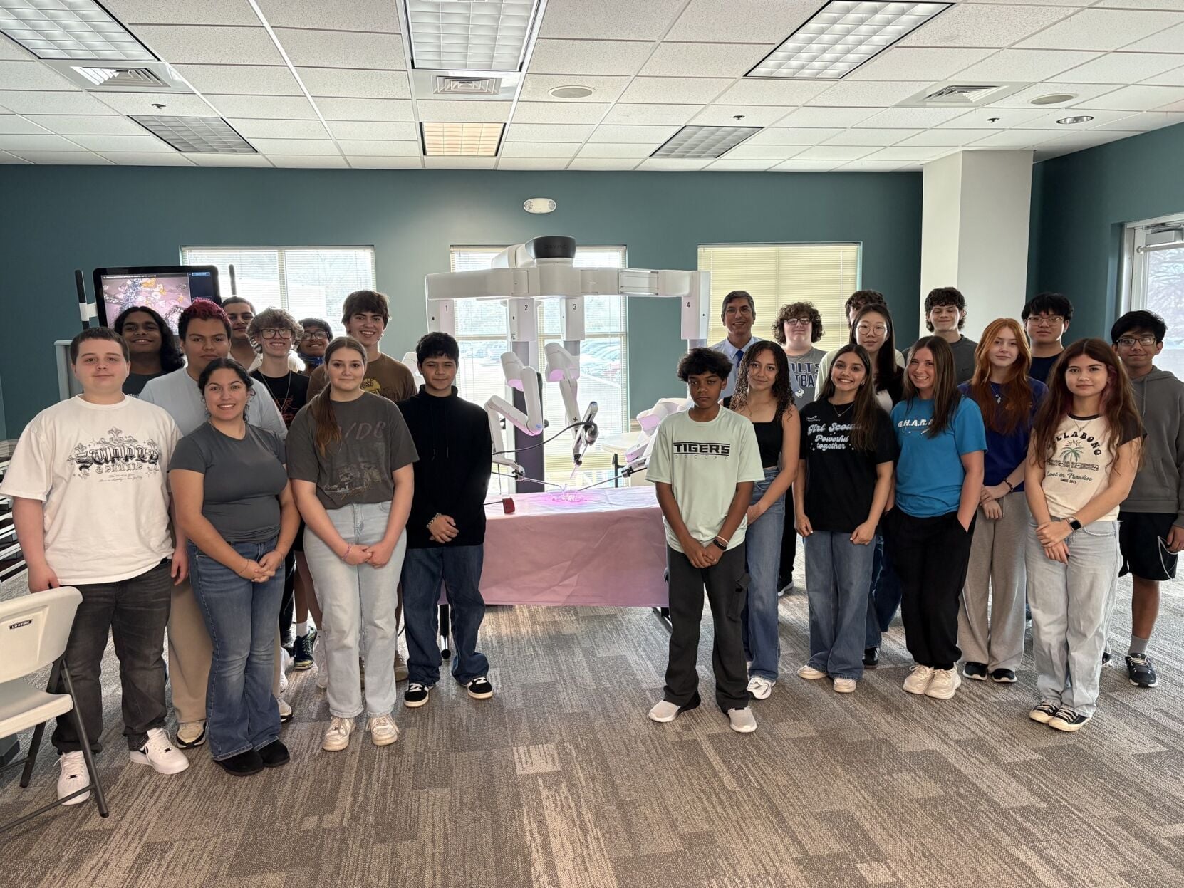 Murray students explore health careers at Mercy Health