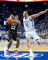 Mark Pope says Jaland Lowe's season is over, surgery next