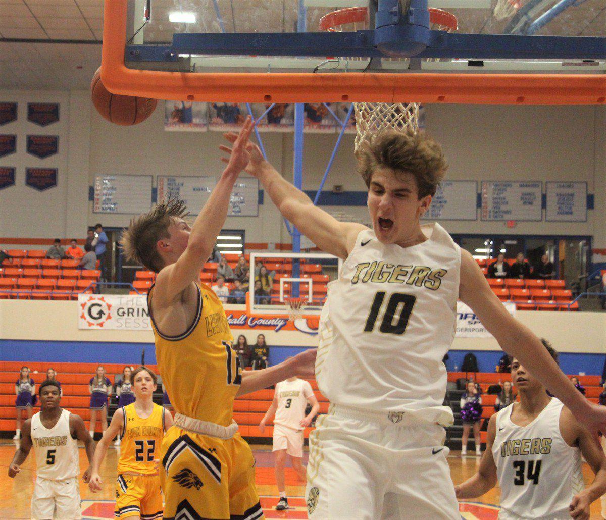 Murray Roars Past Lyon At Hoopfest Moves To 2 0 Local Sports Paducahsun Com