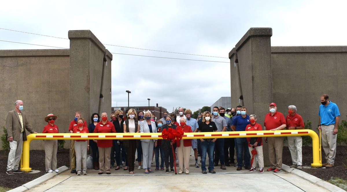 City Celebrates Greenway Trail Phase 5 News Paducahsun Com